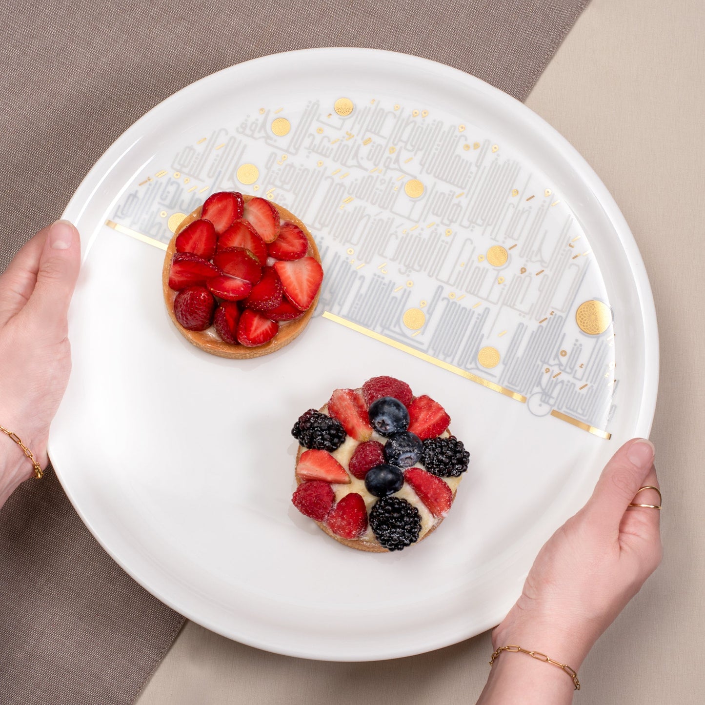 Dimlaj Hayat Porcelain Platter (Gold) - Premium Platters from Hayat By Dimlaj - Just $70! Shop online now at Dimlaj Jordan