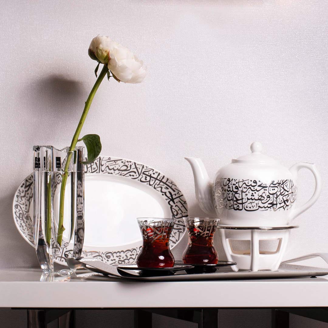 Dimlaj Kareem Large Serving Plate (Platinum) - Premium Glass Plates from Kareem By Dimlaj - Just $50! Shop online now at Dimlaj Jordan 